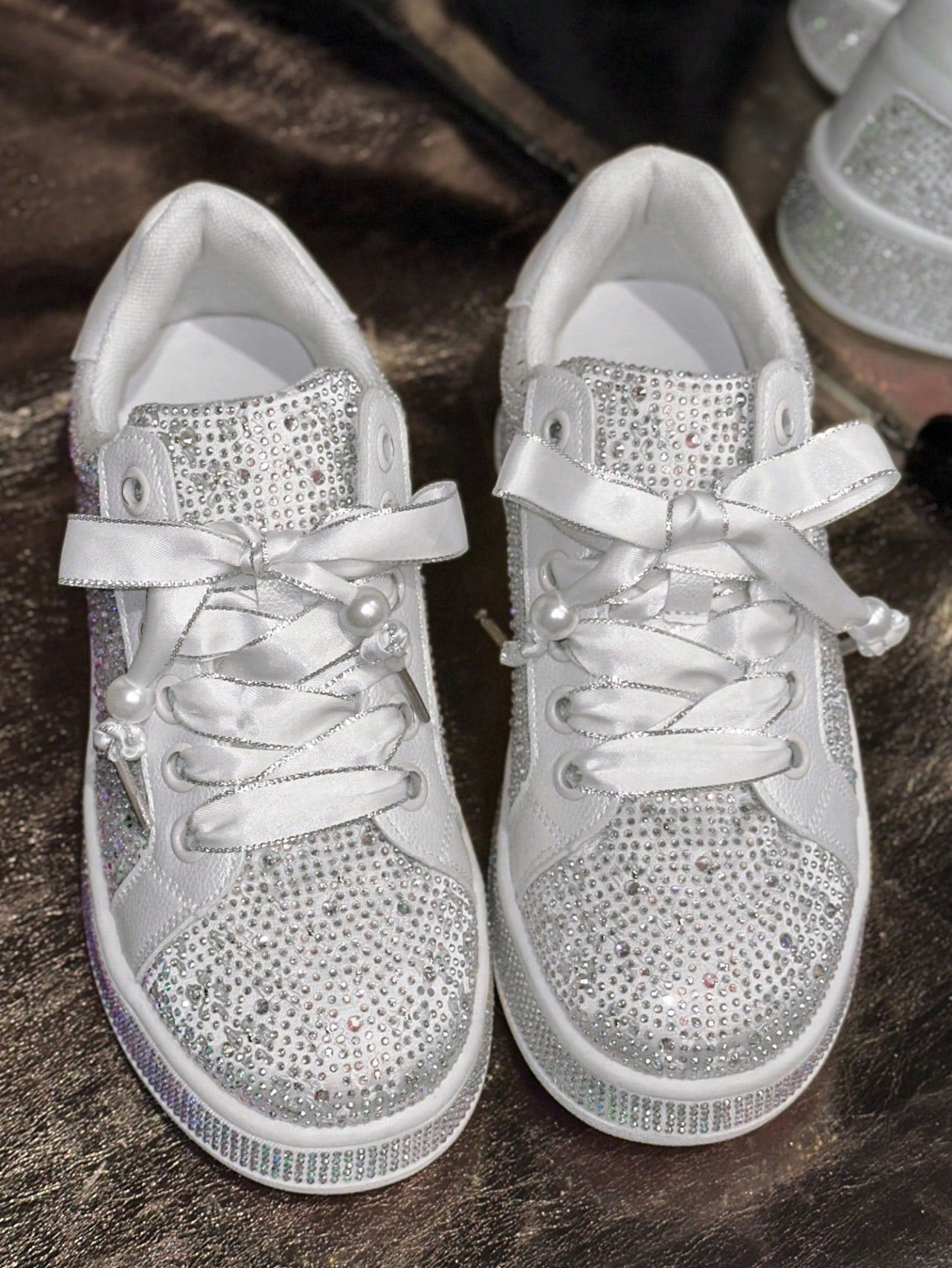 Rhinestone Decor Round Toe Casual Lightweight Sneakers