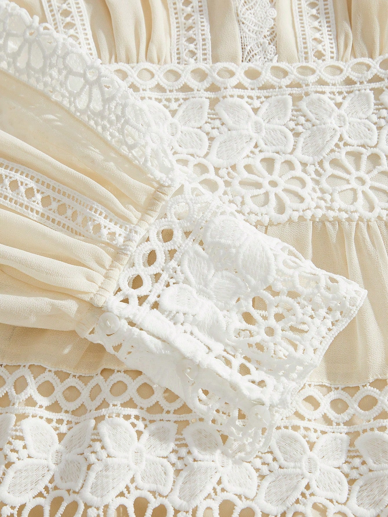 French Fashion Palace Hollow Splice Soft Lace Trim Maxi Dress