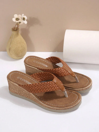 Plus Size Women's Lightweight Woven Wedge Sandals