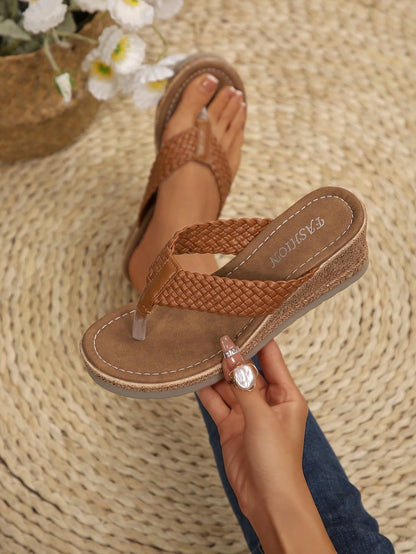 Plus Size Women's Lightweight Woven Wedge Sandals